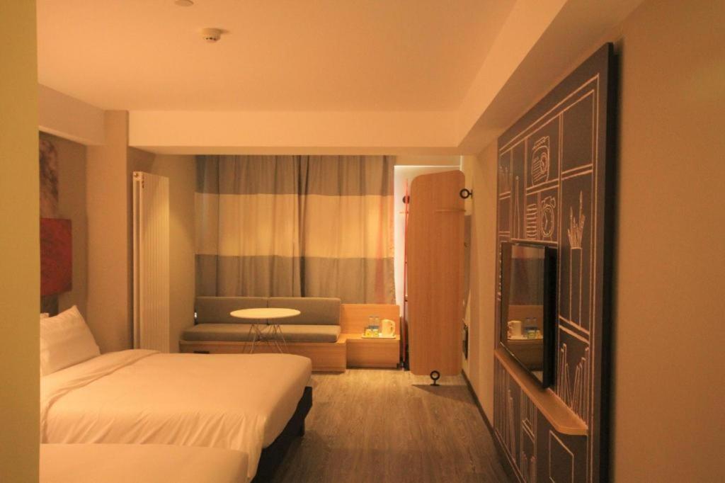 Hotel Ibis Shenyang North Station Exterior foto