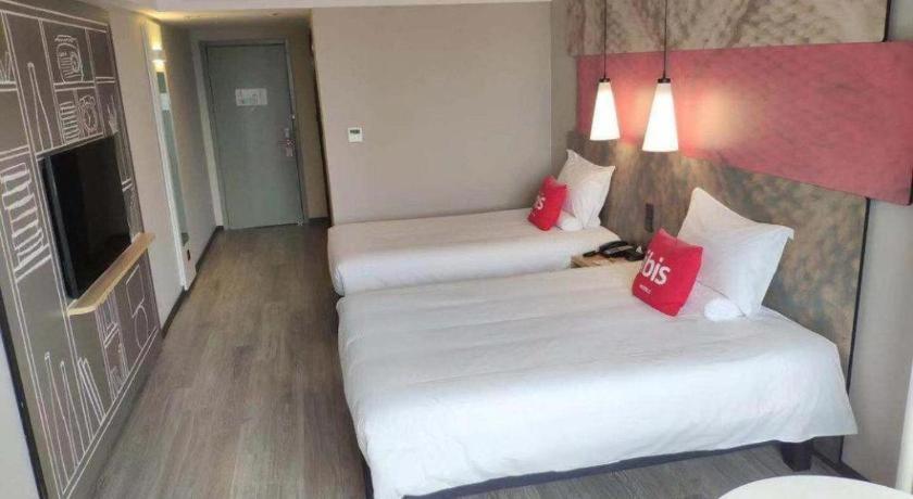 Hotel Ibis Shenyang North Station Exterior foto