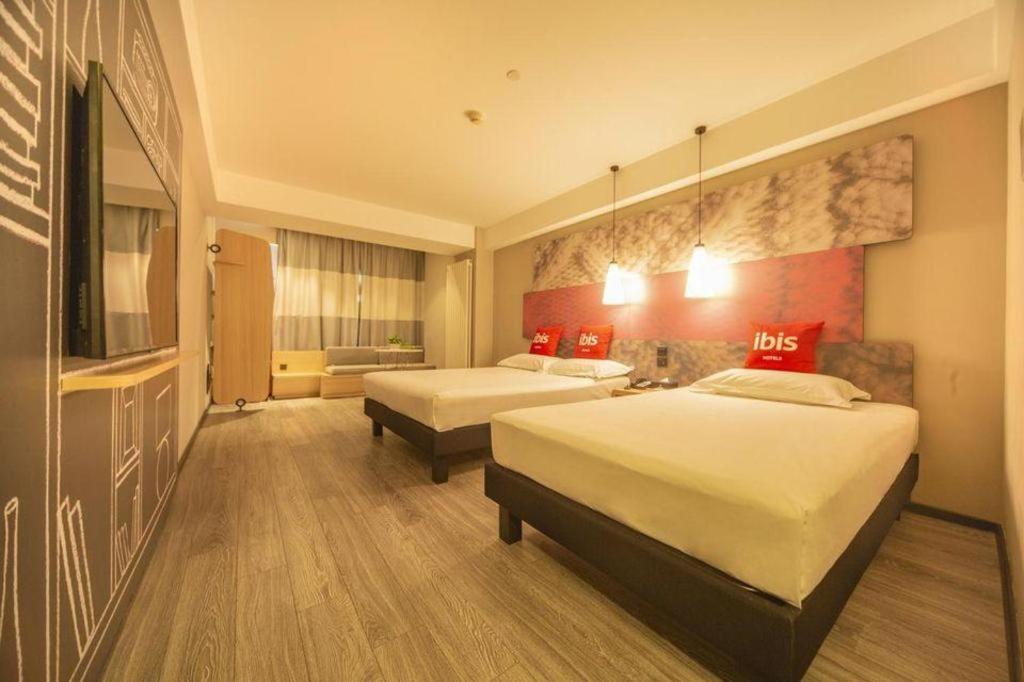 Hotel Ibis Shenyang North Station Exterior foto
